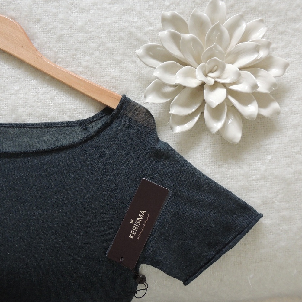 Kerisma light weight sheer Sweater NWT SZ - M